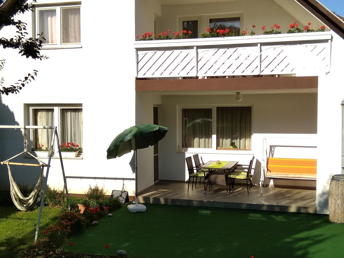 Betti Vendeghaz Apartment Alsopahok Exterior photo
